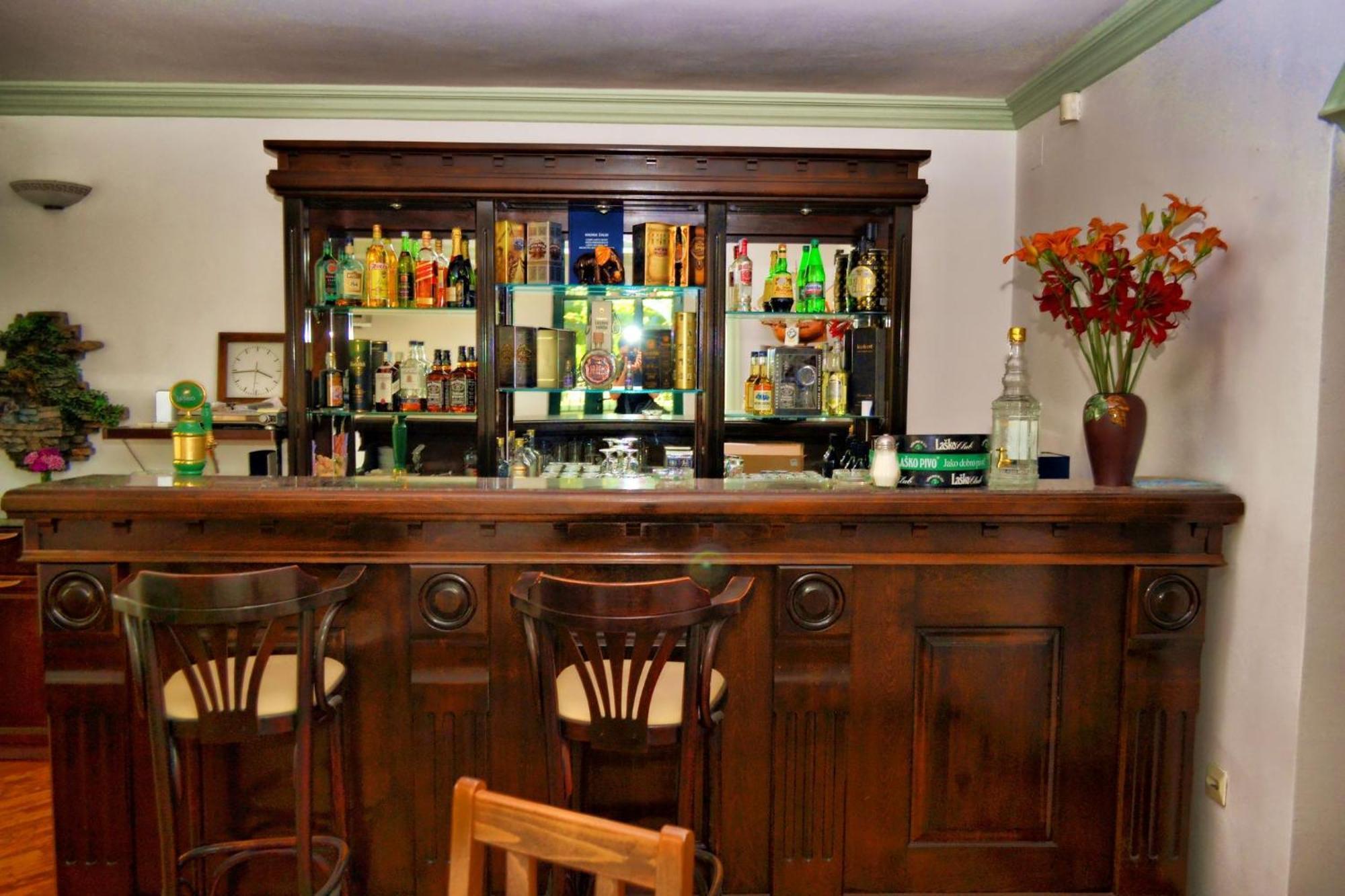 Hotel Adriana Bar Extérieur photo